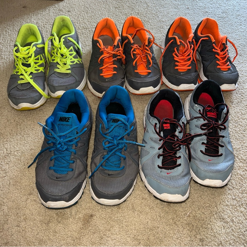 Men’s 8.5 Nikes - 4 pair Revolution 2 and 1 pair Relentless 2
